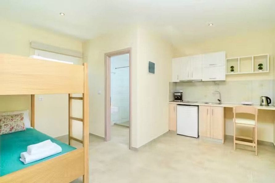 Aenaon-Studio-5-05-1