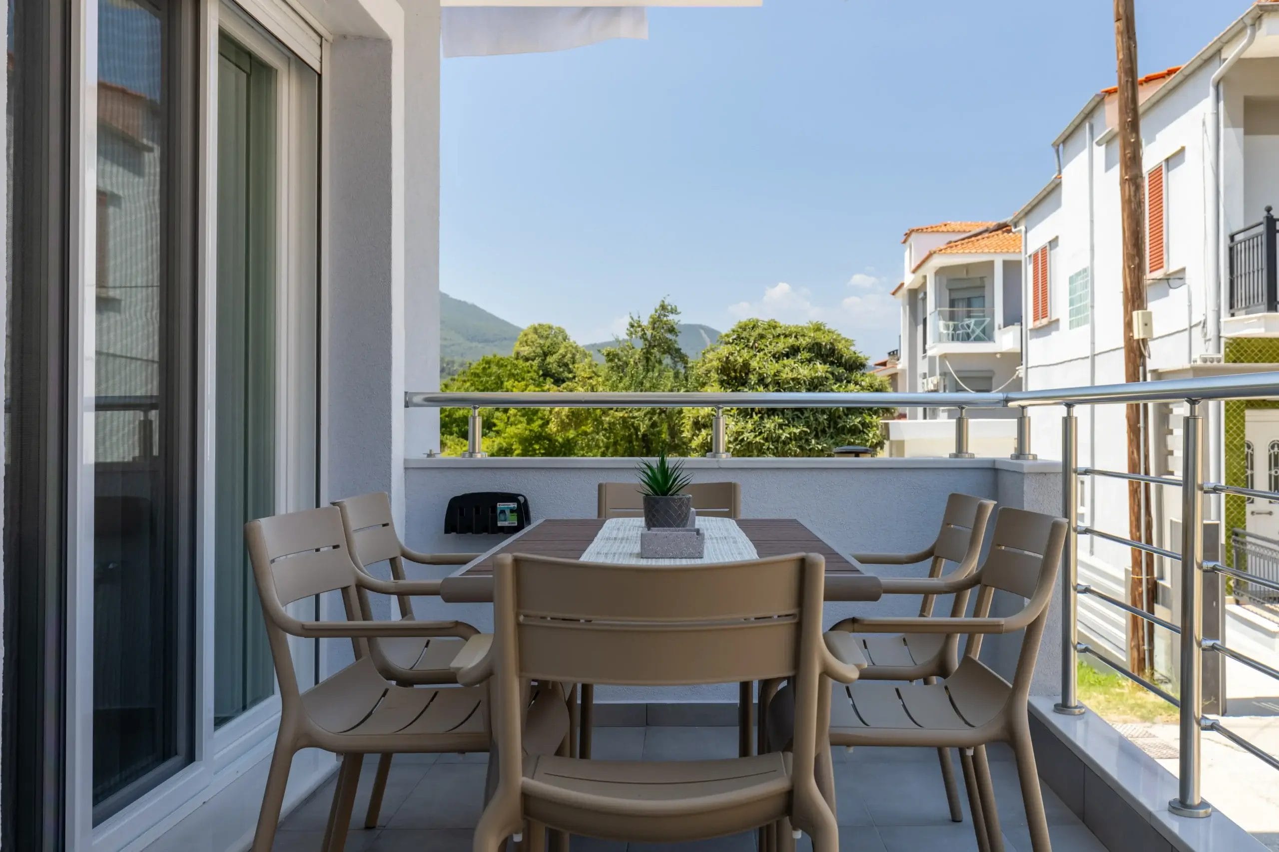 Eris Luxury Living 1