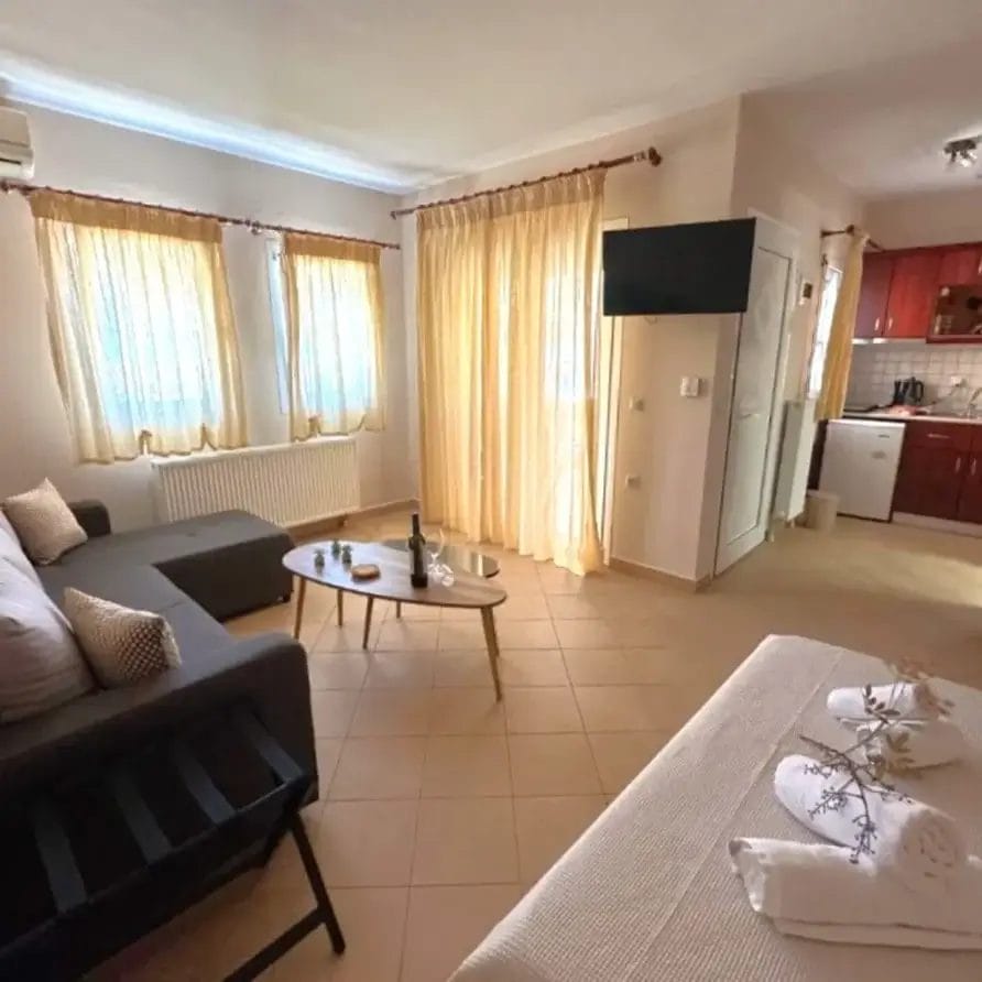 Porto Nuovo Studios 12