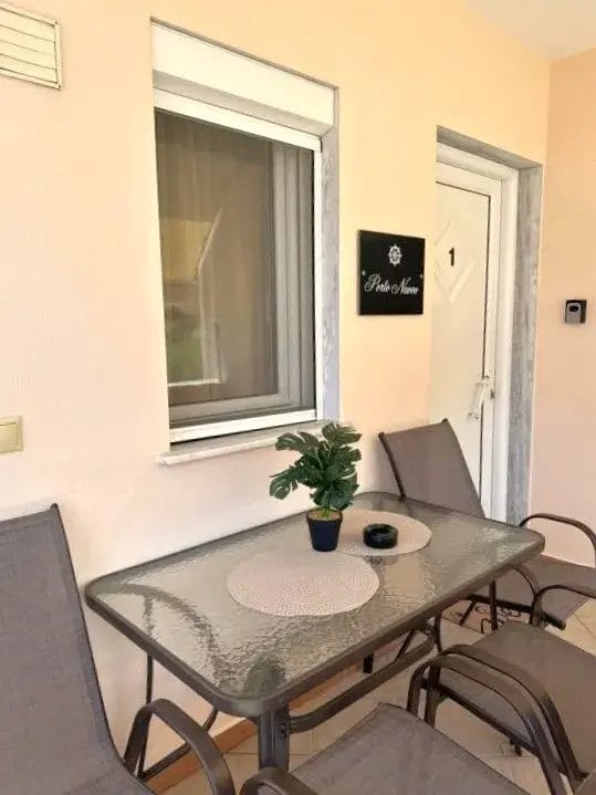 Porto Nuovo Studios 1-16