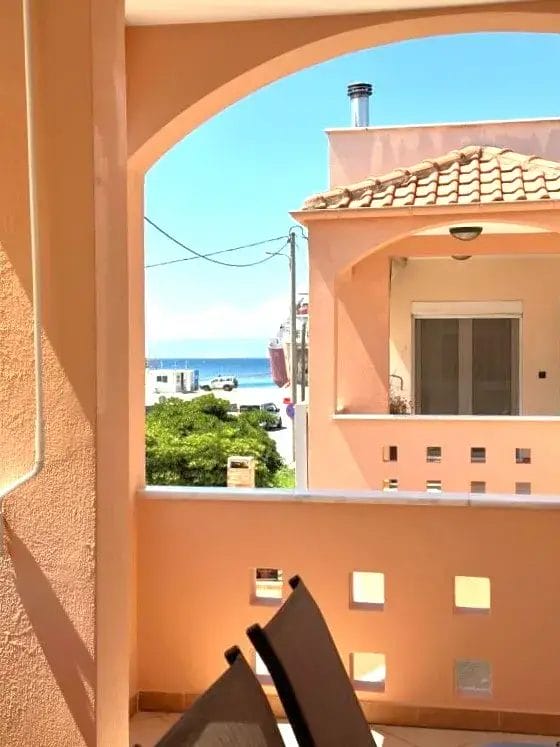 Porto Nuovo Studios 1-18