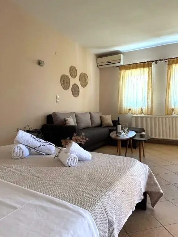 Porto Nuovo Studios 1-7