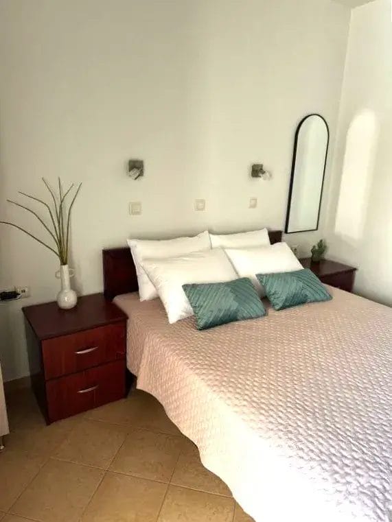 Porto Nuovo studio 2-25