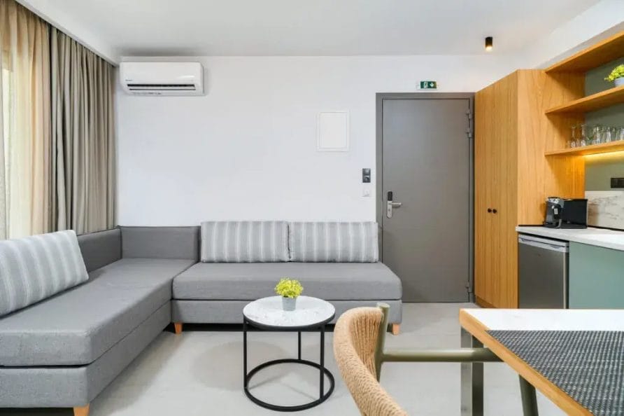 Apartment With Mountain View 11