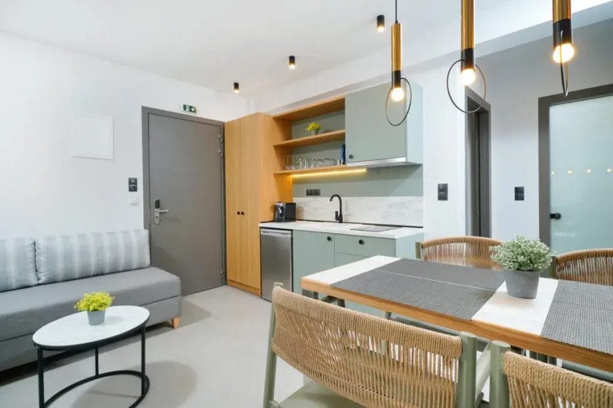 Apartment With Mountain View 12