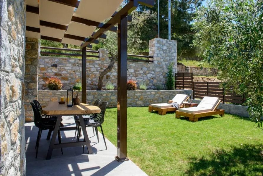 La Terra Petra House 1-16