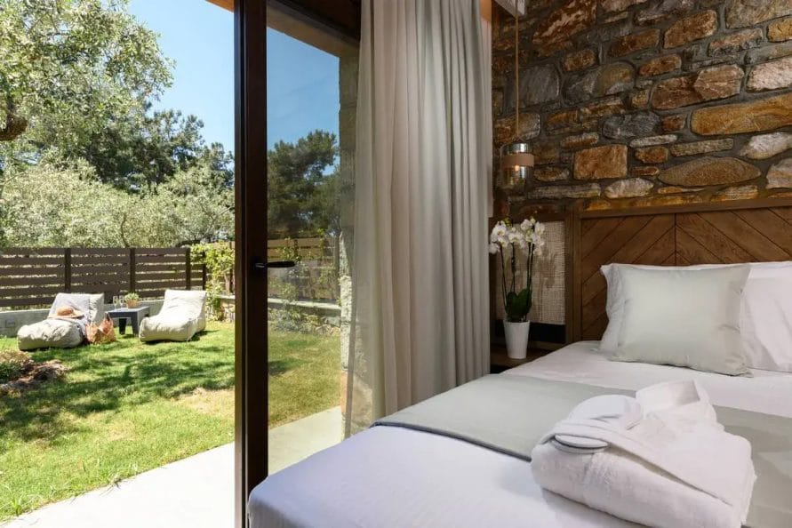 La Terra Petra House 1-9