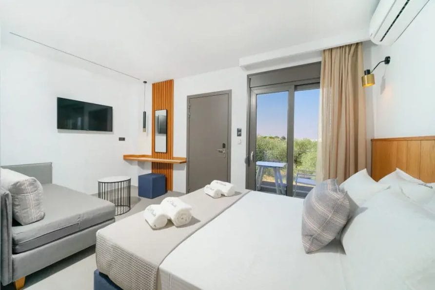 Olia Thassos Studio 14