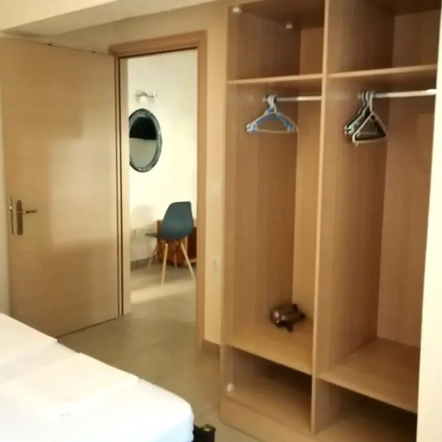 Apartment Semi Basement 6