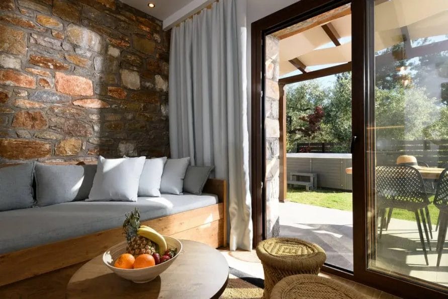 La Terra Petra House 2-4