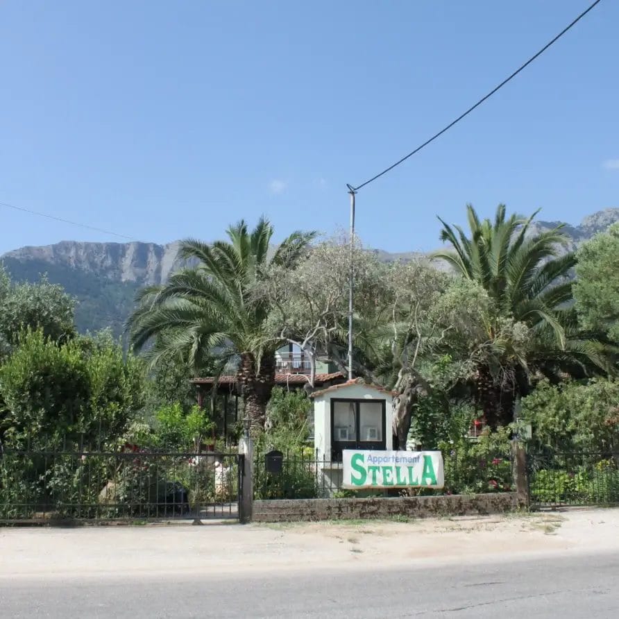 Stella Melida Ootdoor 19